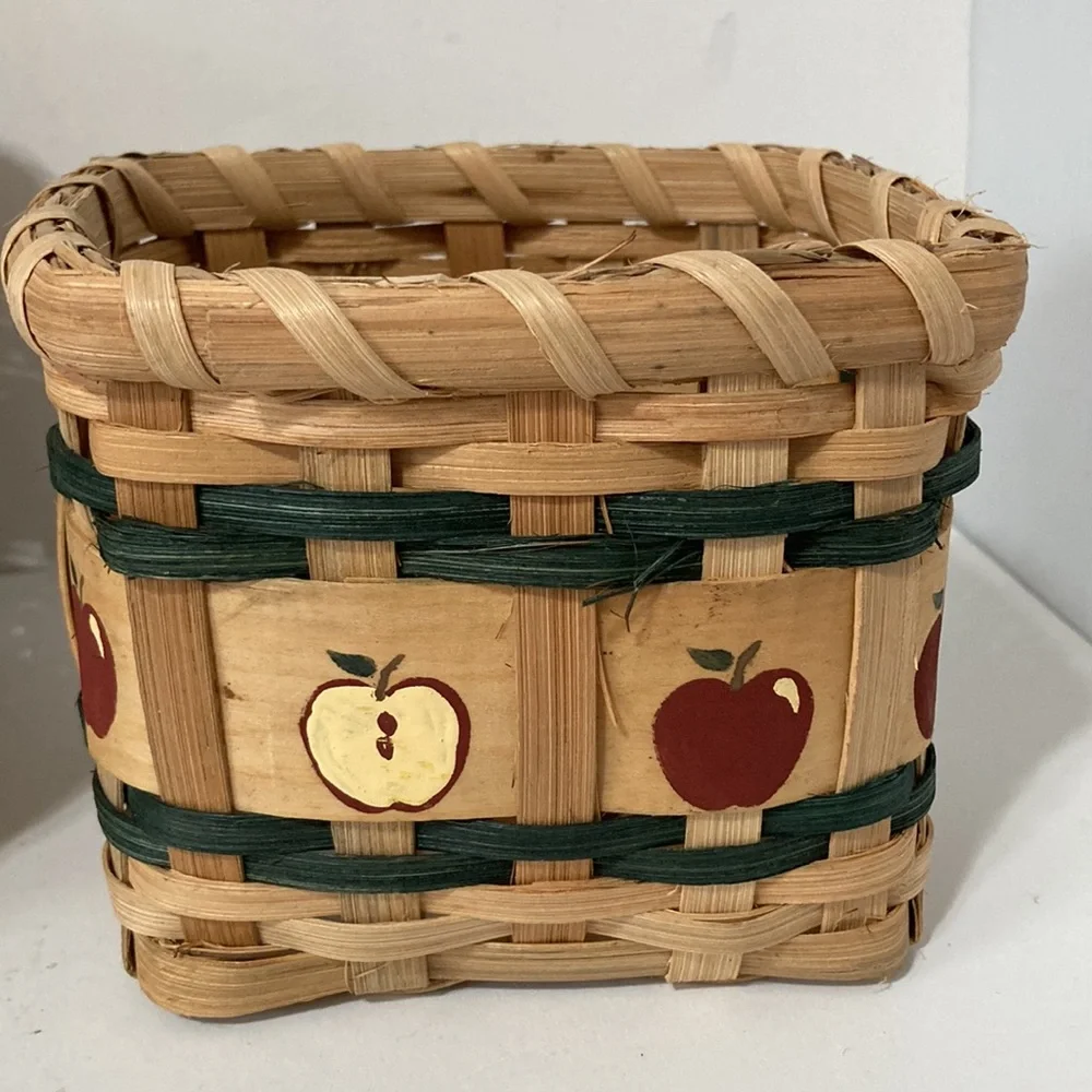 NESTING BASKETS Apple Teacher Design Square Woven Set of 2
